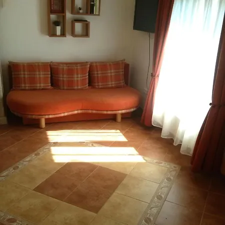 Sarreti Apartmanhaz Balatonfured Exterior photo