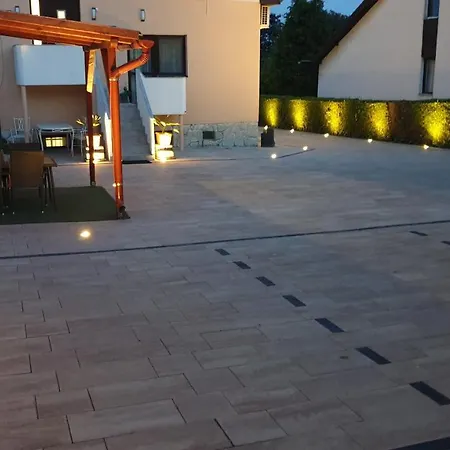 Sarreti Apartmanhaz Balatonfured Exterior photo