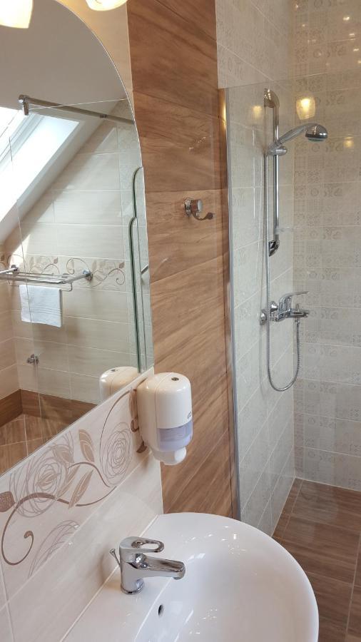 Appartement Sarreti Apartmanhaz *