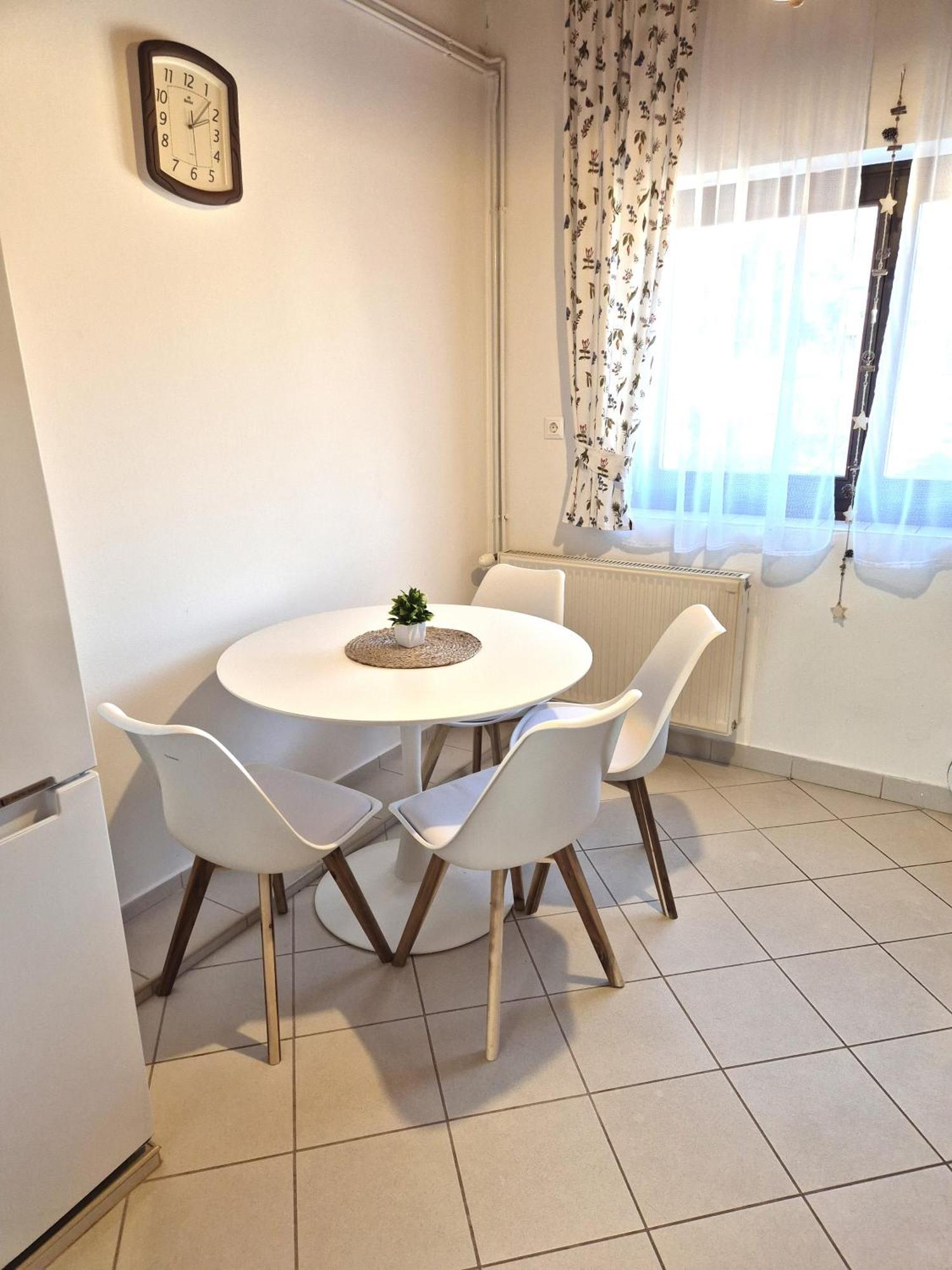 Appartement Sarreti Apartmanhaz *
